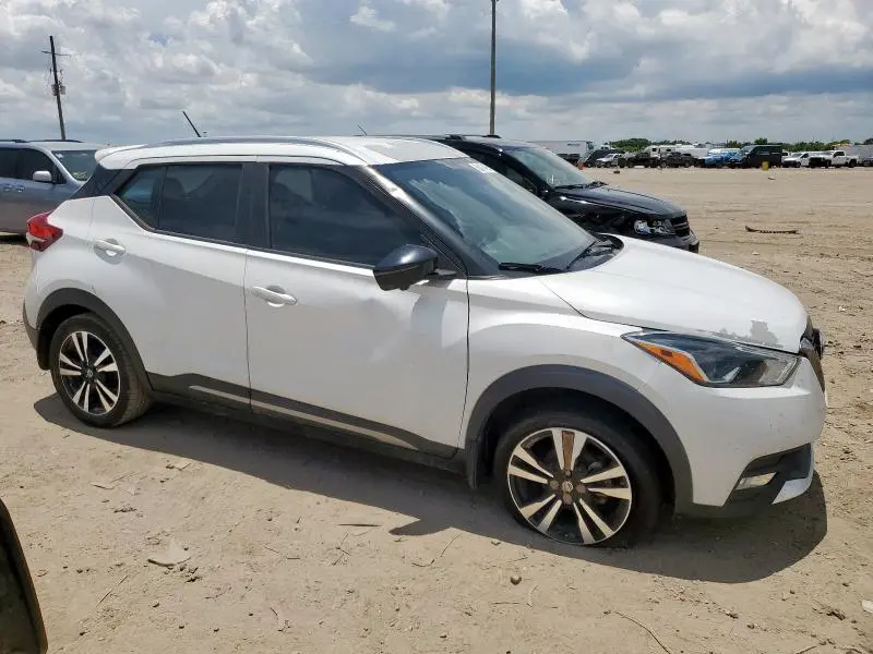 2018 NISSAN KICKS S  