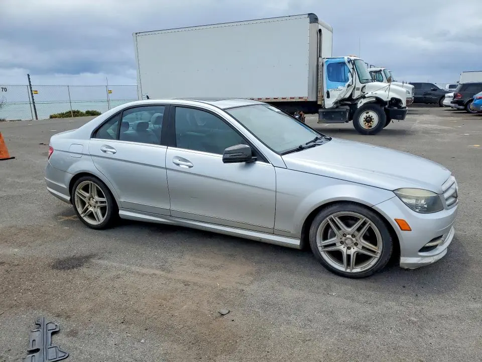 2011 MERCEDES-BENZ C 300  