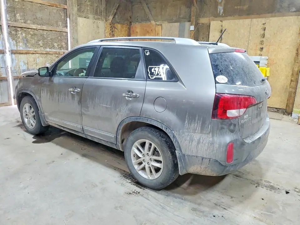 2015 KIA SORENTO LX  