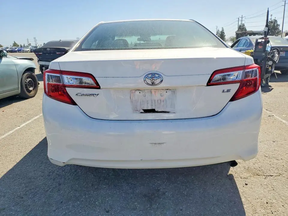 2014 TOYOTA CAMRY LE  