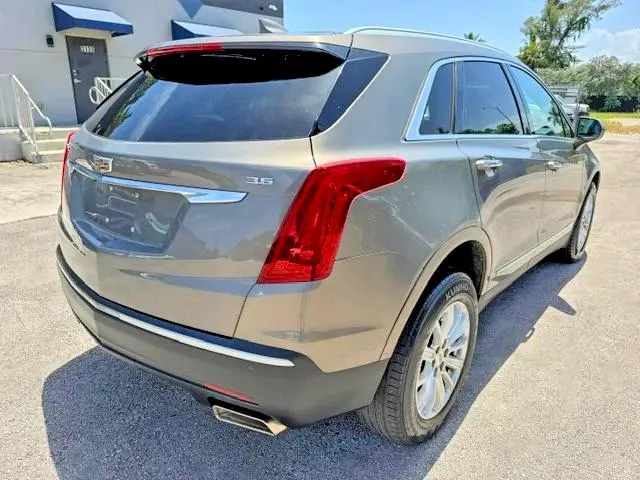 2017 CADILLAC XT5   