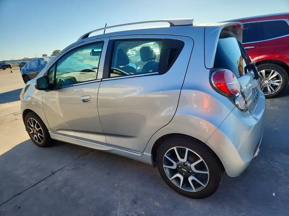 2015 CHEVROLET SPARK 2LT  