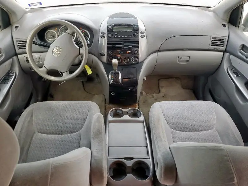 2010 TOYOTA SIENNA CE  