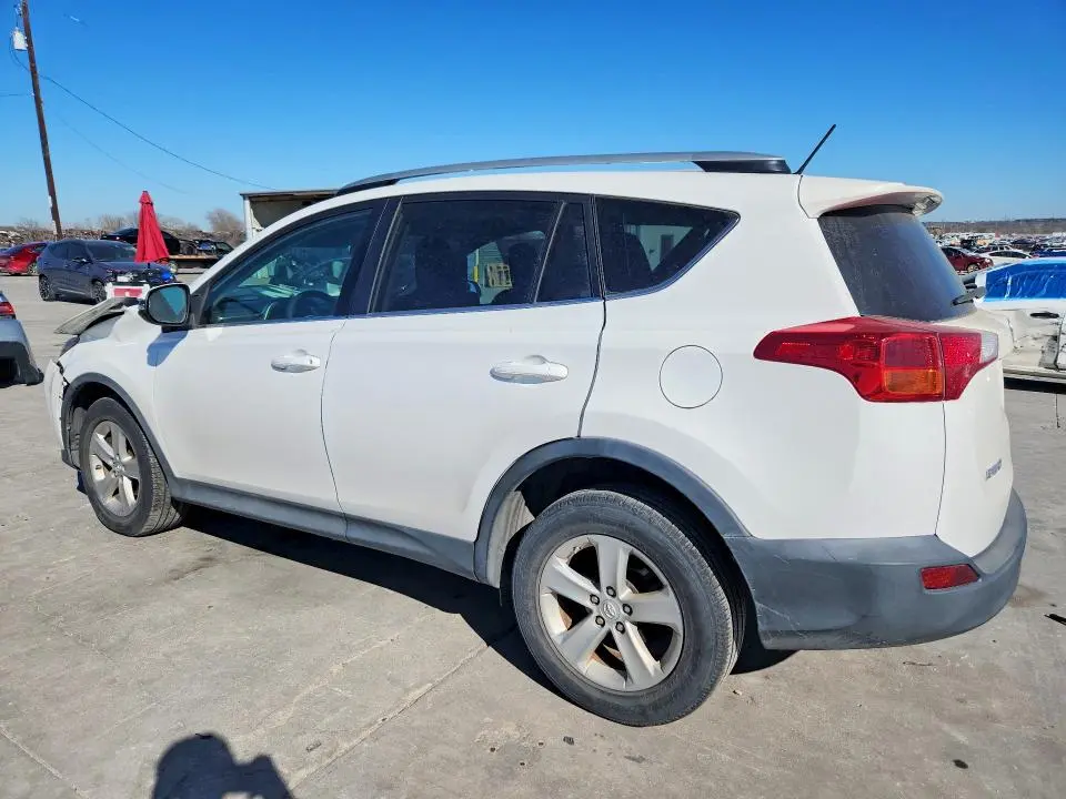 2014 TOYOTA RAV4 XLE  