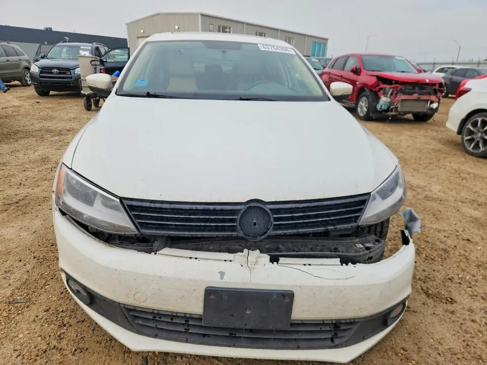 2013 VOLKSWAGEN JETTA SE  