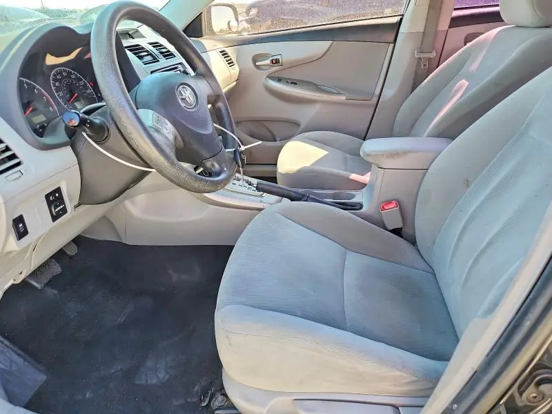2013 TOYOTA COROLLA LE  