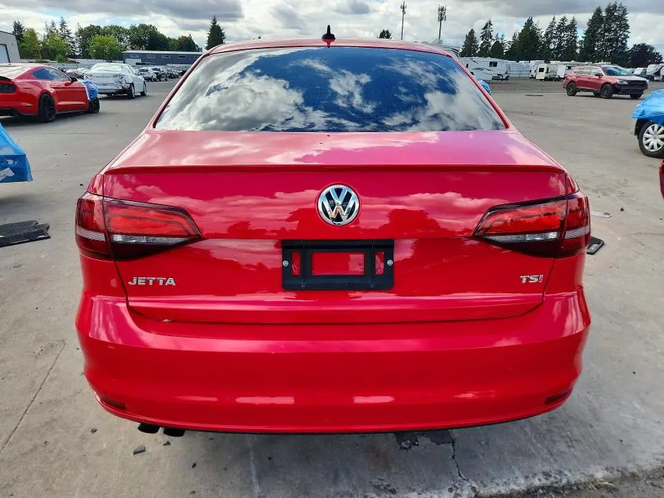 2016 VOLKSWAGEN JETTA SPORT  