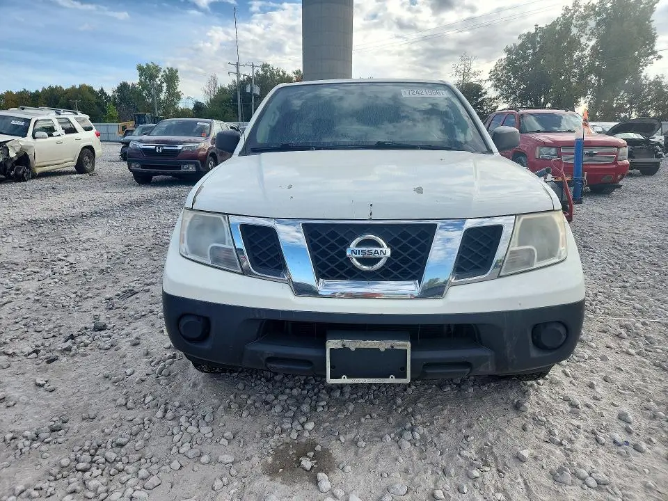 2016 NISSAN FRONTIER S  