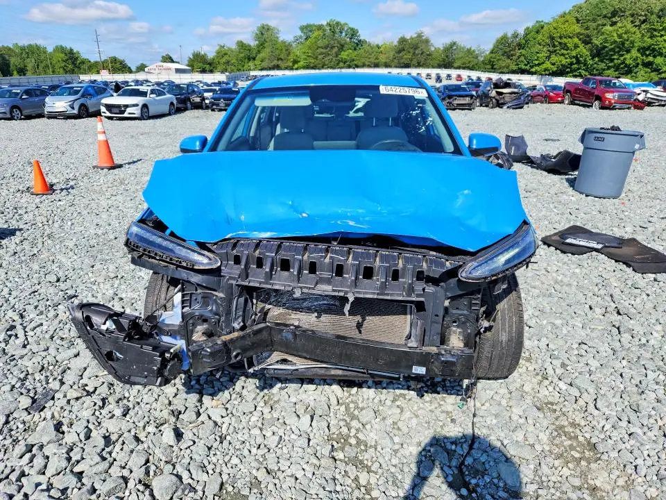 2022 HYUNDAI KONA SE  