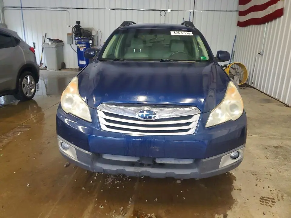 2010 SUBARU OUTBACK 2.5I PREMIUM  