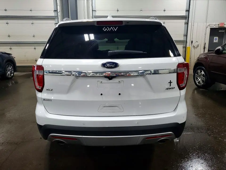 2017 FORD EXPLORER XLT  