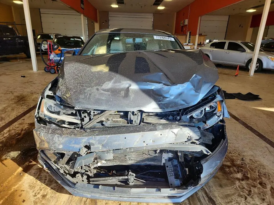 2016 VOLKSWAGEN JETTA SPORT  