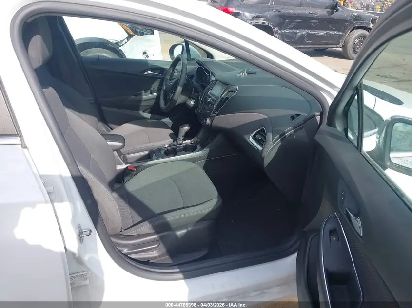 2017 CHEVROLET CRUZE LT AUTO
