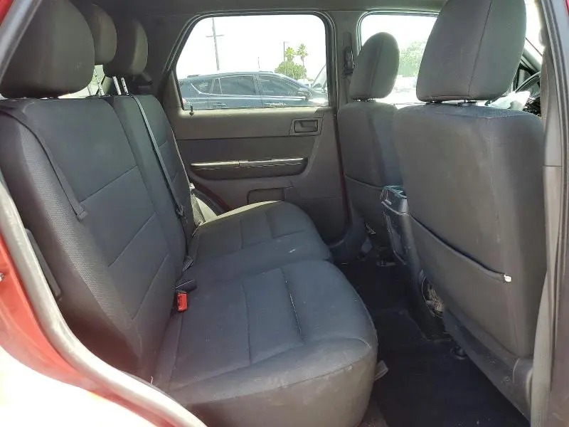 2011 FORD ESCAPE XLT  