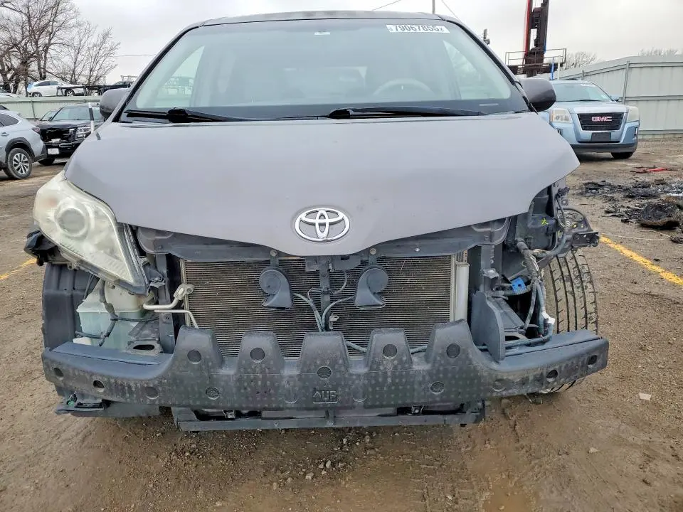 2012 TOYOTA SIENNA XLE 8-PASSENGER  