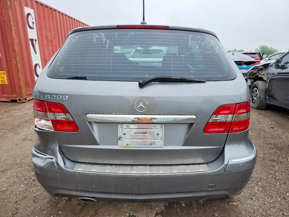 2011 MERCEDES-BENZ B200   