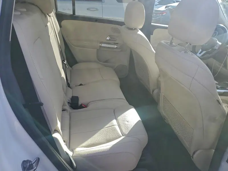 2020 MERCEDES-BENZ GLB 250  