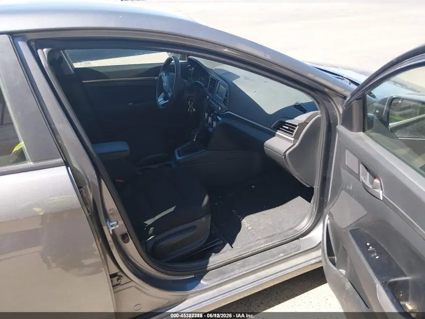 2019 HYUNDAI ELANTRA SE