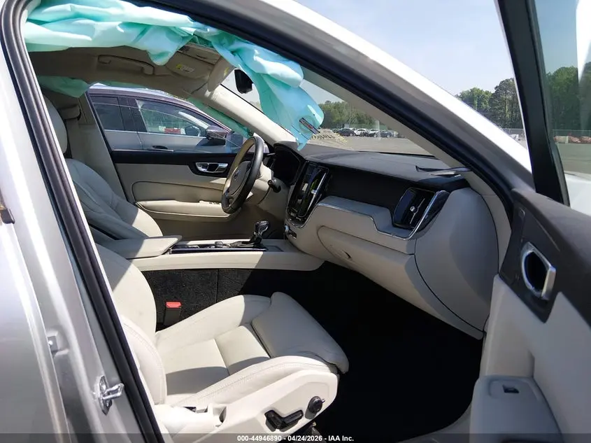 2021 VOLVO XC60 T5 INSCRIPTION