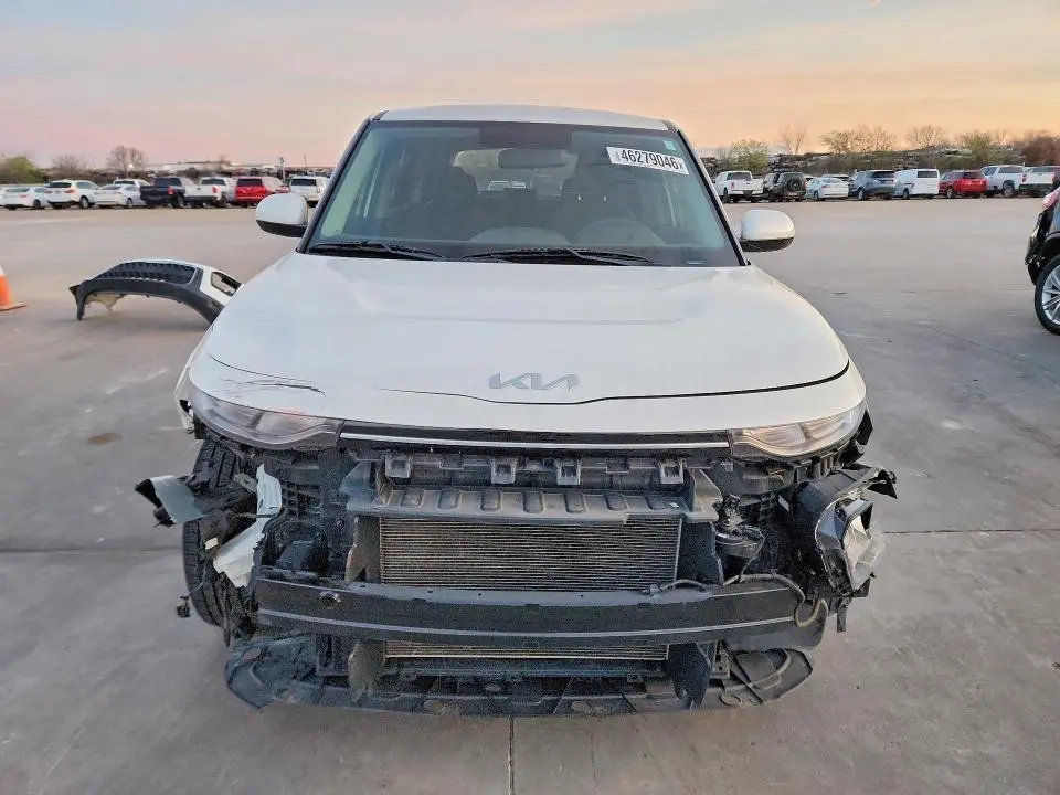 2022 KIA SOUL S  