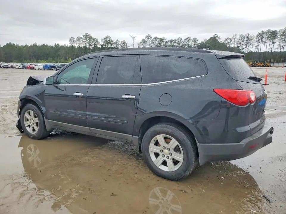 2011 CHEVROLET TRAVERSE LT  