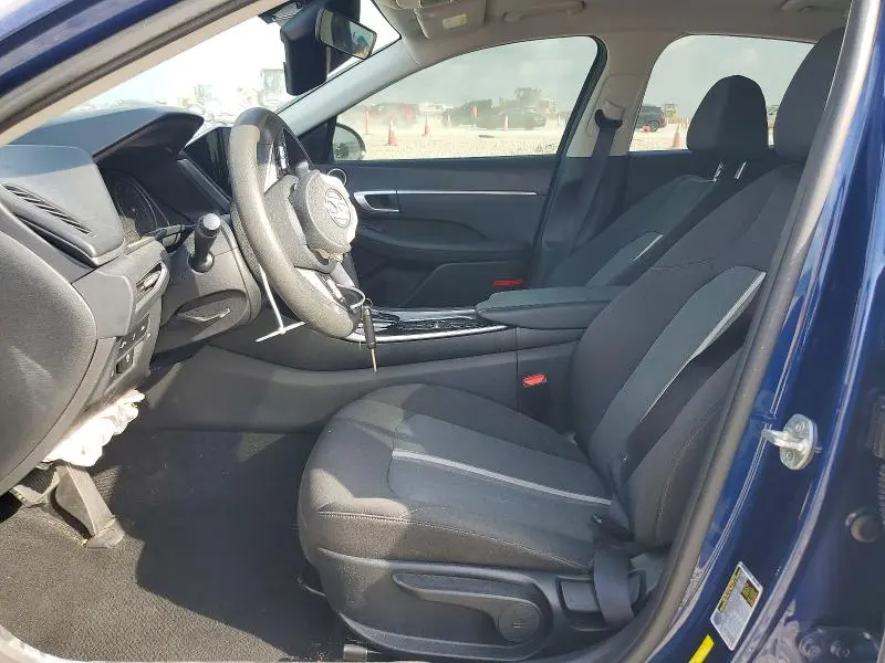 2021 HYUNDAI SONATA SE  