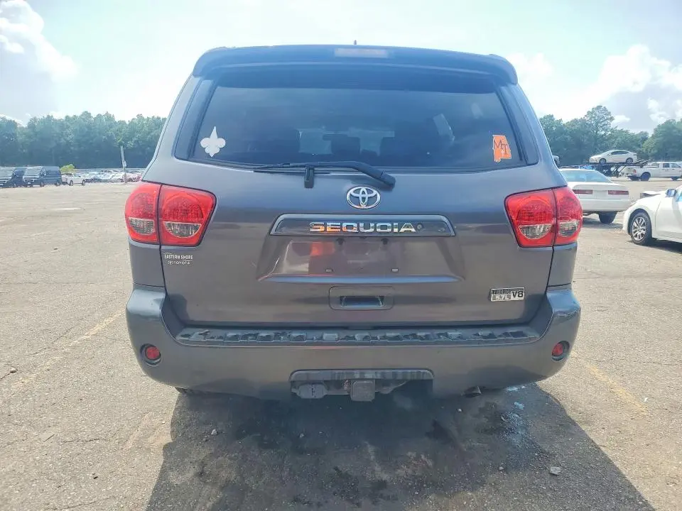 2014 TOYOTA SEQUOIA SR5  