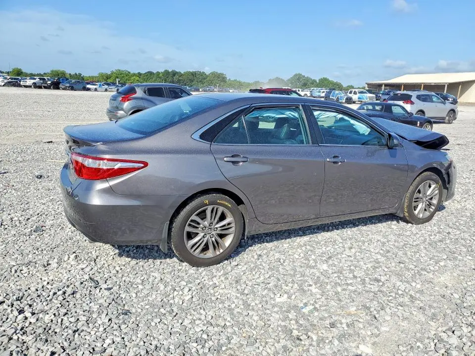2017 TOYOTA CAMRY SE  