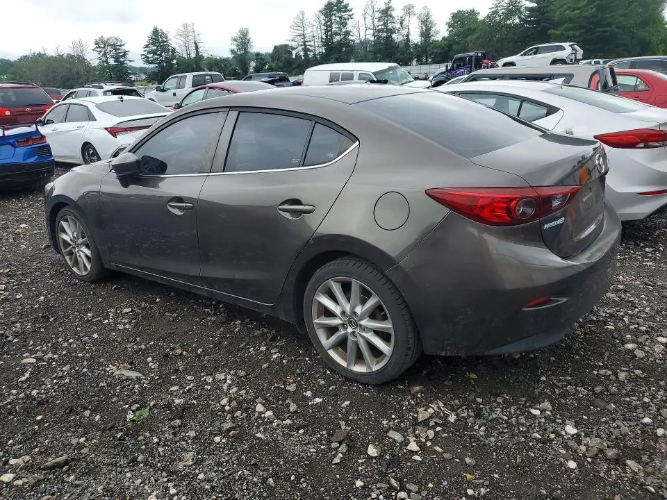 2017 MAZDA 3 TOURING  