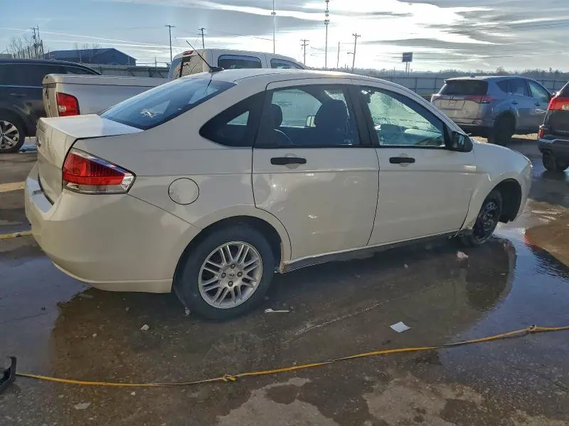 2010 FORD FOCUS SE  