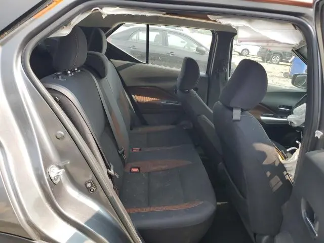 2018 NISSAN KICKS S  