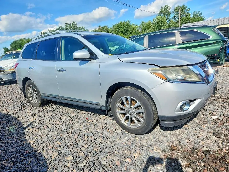 2013 NISSAN PATHFINDER S  