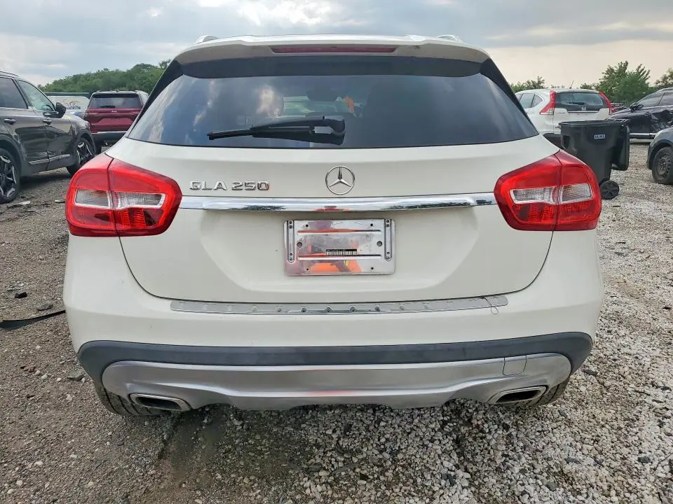 2015 MERCEDES-BENZ GLA 250  