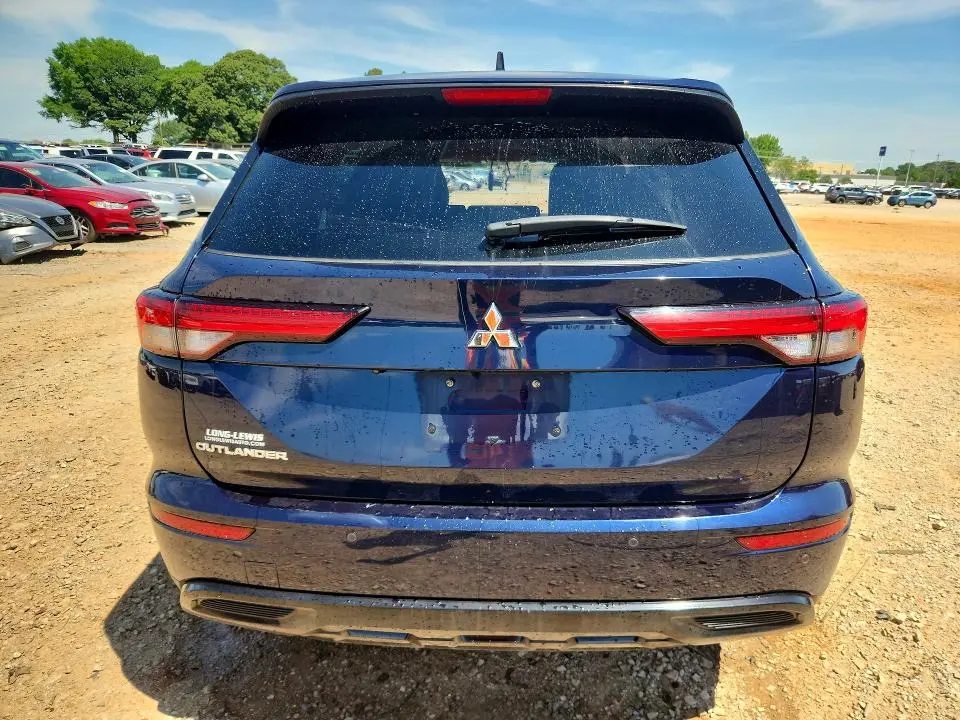 2022 MITSUBISHI OUTLANDER SE  