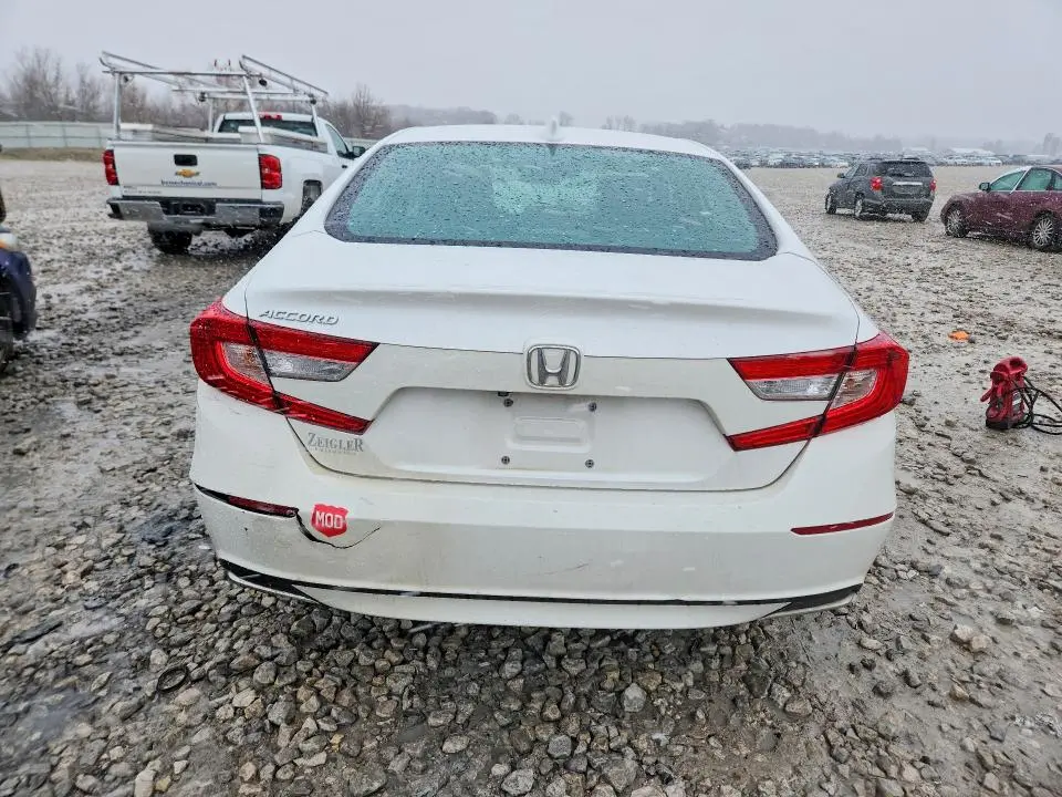 2018 HONDA ACCORD LX  