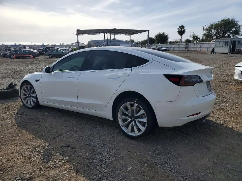 2018 TESLA MODEL 3   