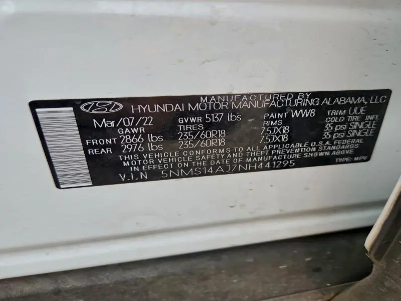 2022 HYUNDAI SANTA FE SE  