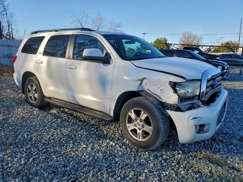 2013 TOYOTA SEQUOIA SR5  
