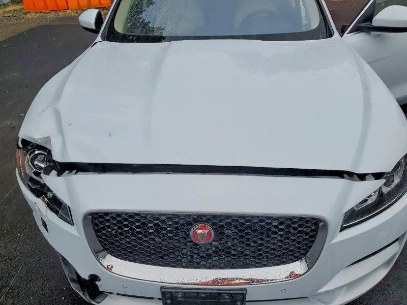 2017 JAGUAR F-PACE PRESTIGE  