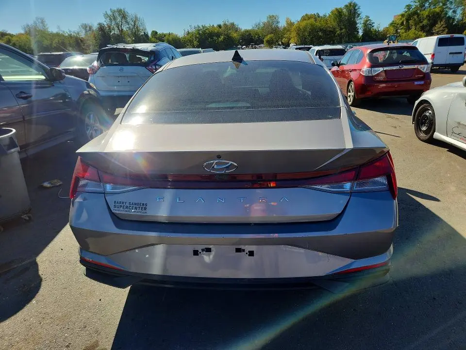 2021 HYUNDAI ELANTRA SEL  