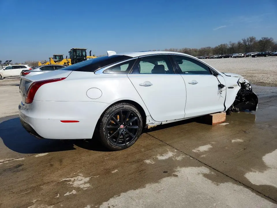 2019 JAGUAR XJ R - SPORT  