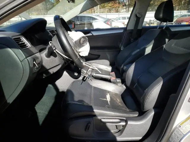 2013 VOLKSWAGEN JETTA SE  