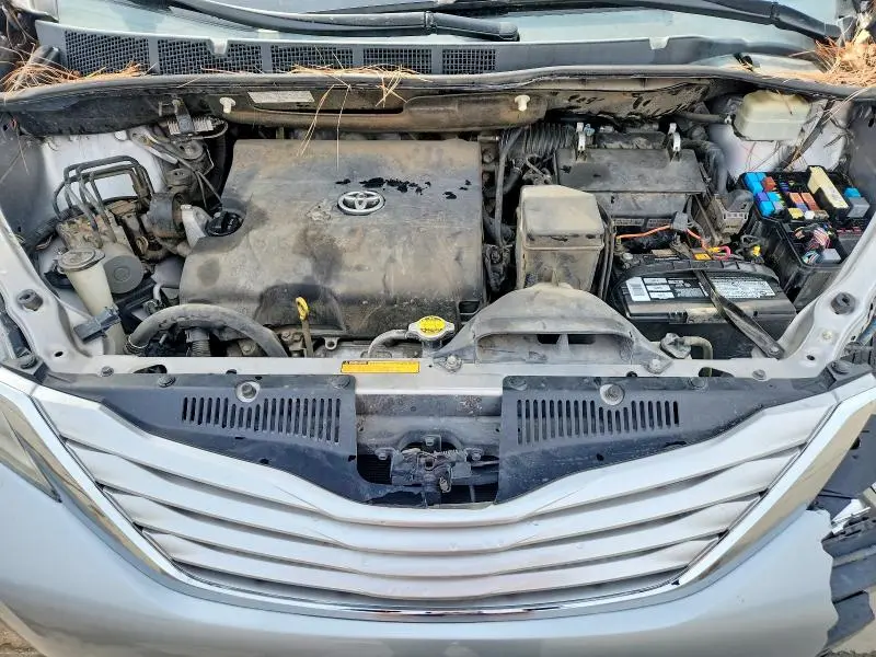 2015 TOYOTA SIENNA LIMITED 7-PASSENGER  