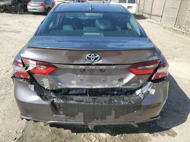 2021 TOYOTA CAMRY SE  