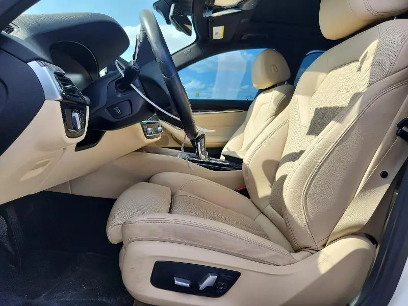 2021 BMW 530 I  