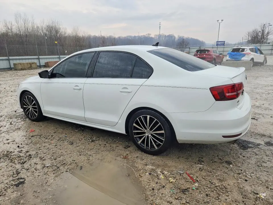2016 VOLKSWAGEN JETTA SPORT  