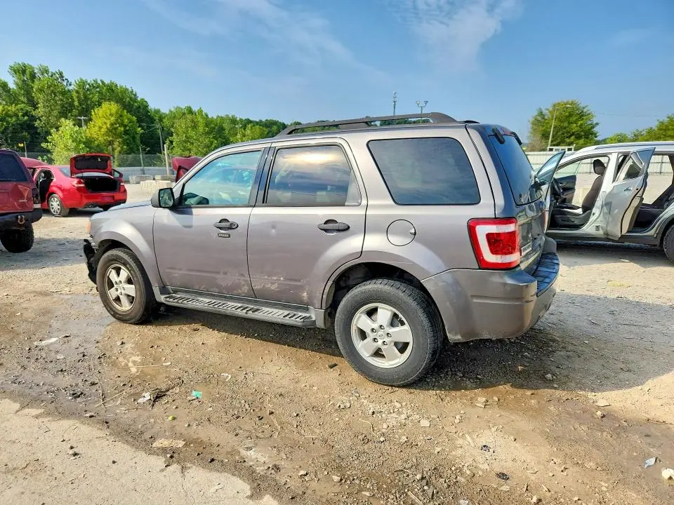 2011 FORD ESCAPE XLT  