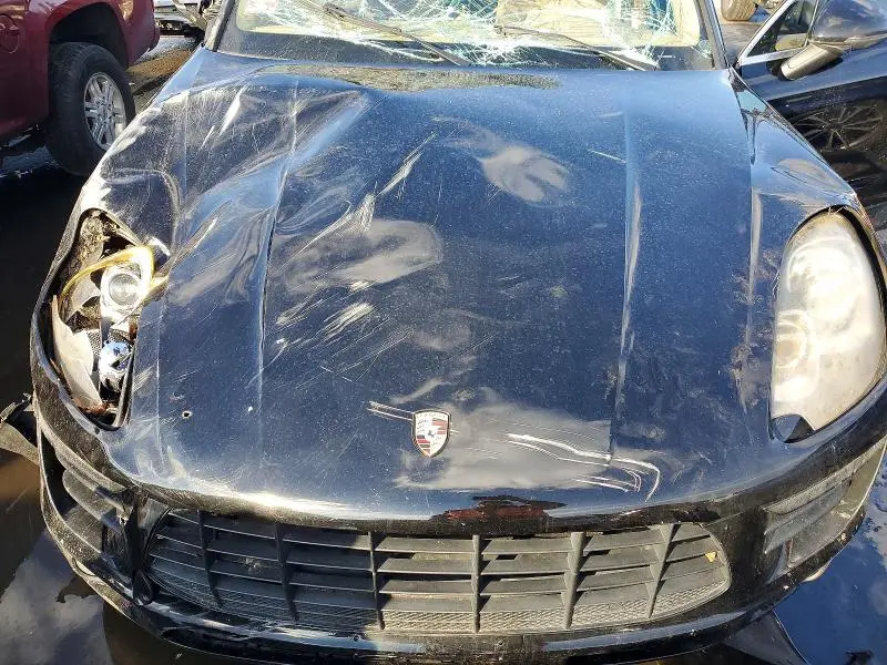 2016 PORSCHE MACAN S  