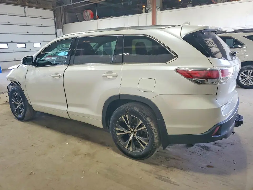 2016 TOYOTA HIGHLANDER XLE  