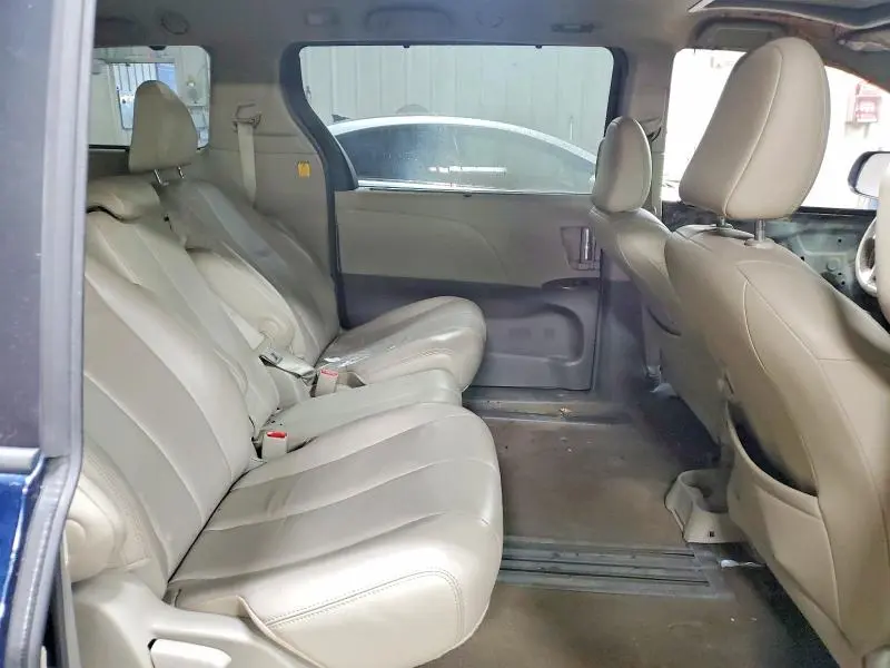 2012 TOYOTA SIENNA XLE 8-PASSENGER  